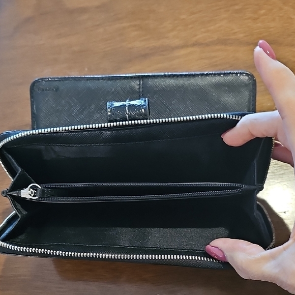 Coach Monogram Black and Cream Wallet - Picture 4 of 4